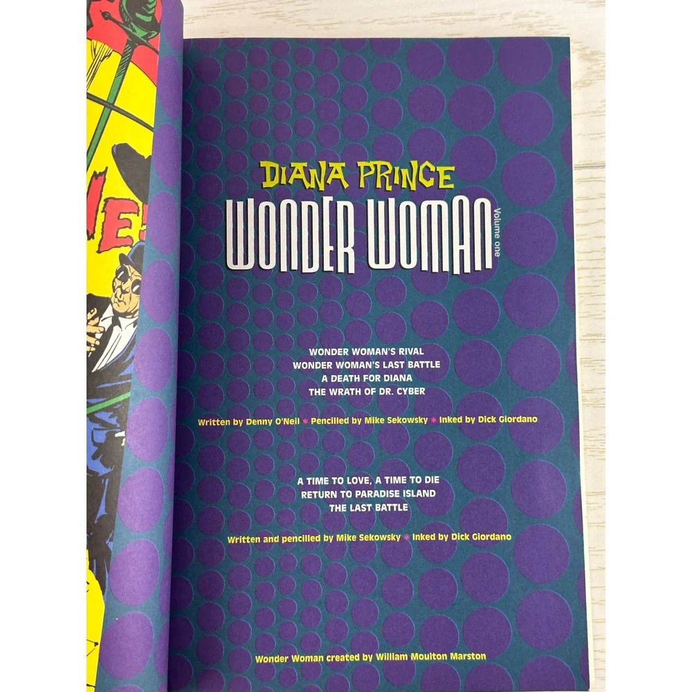 Diana‎ Prince Wonder Woman Volume One Graphic Novel DC Comics